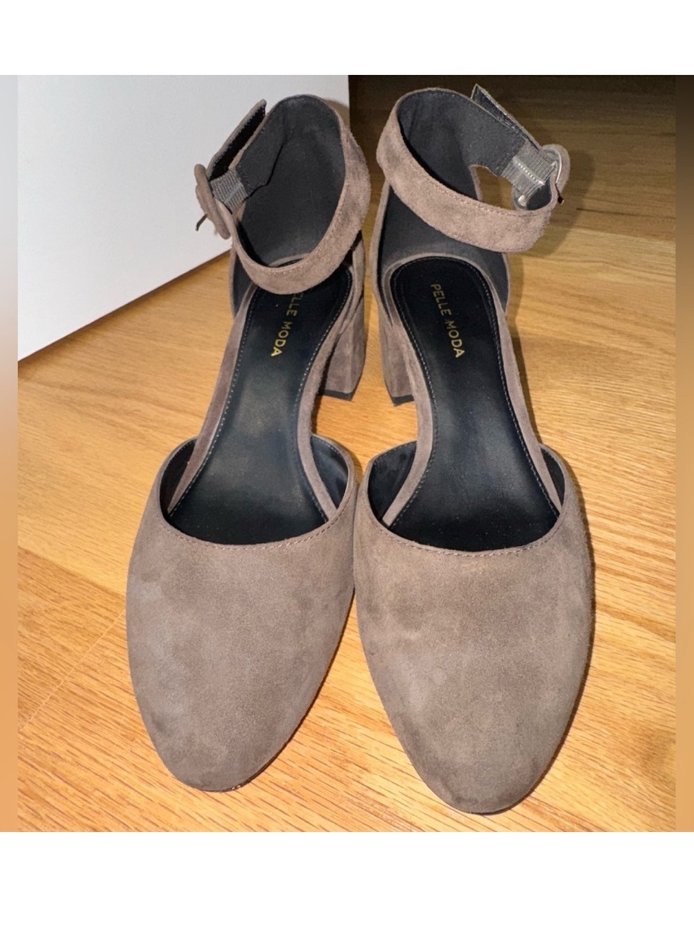 Pelle Moda d’Orsay-style heels